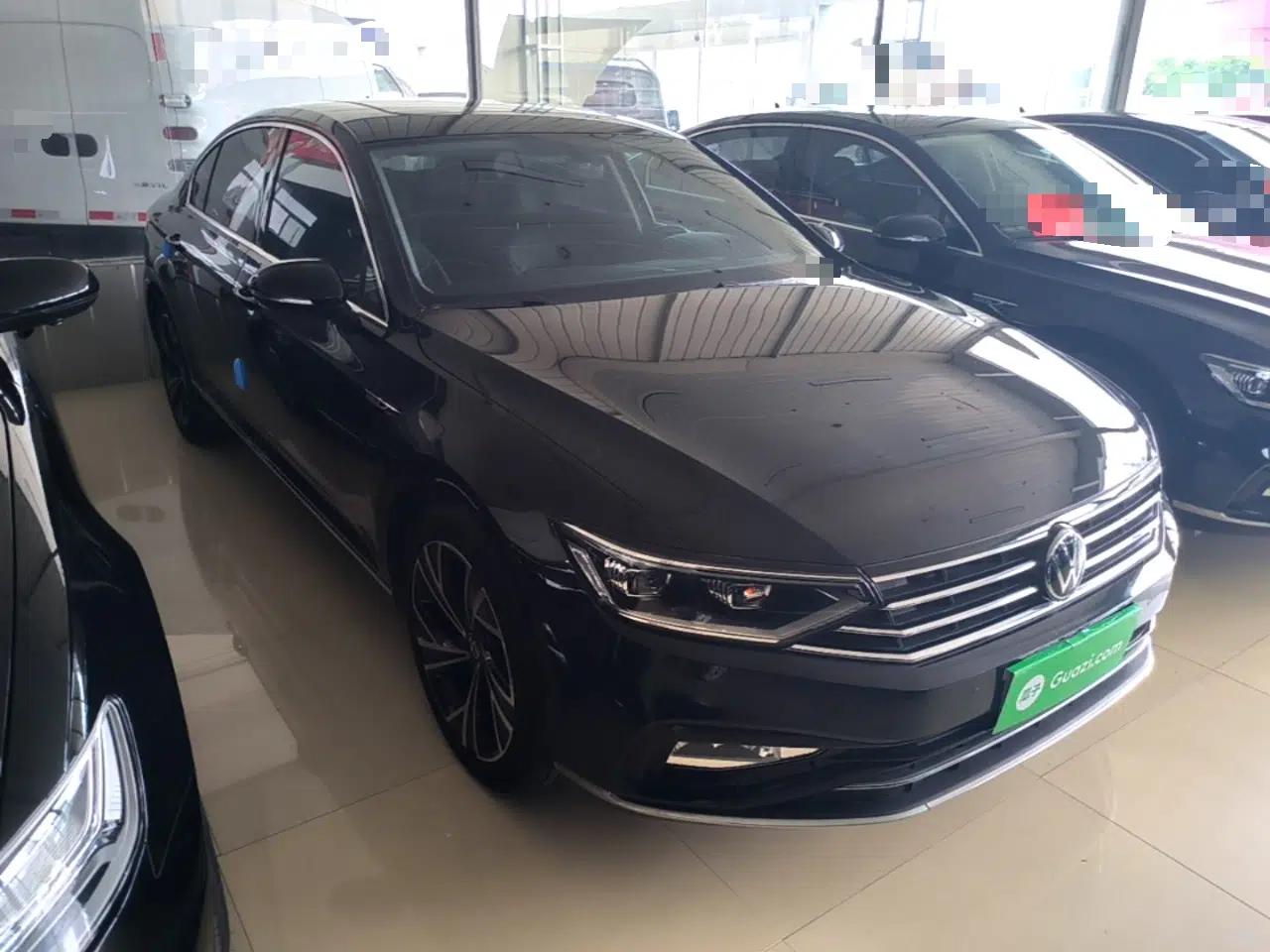 Volkswagen Magotan 2020 330TSI DSG Luxury Edition — миниатюра 3