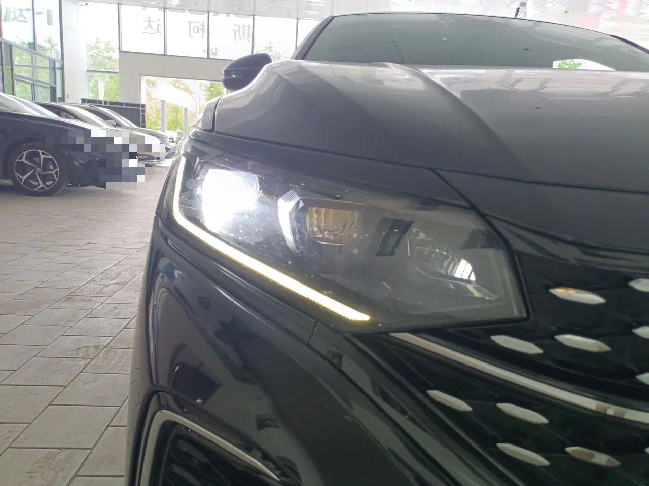 Volkswagen Passat 2023 Revised 330TSI Starry Elite Edition — миниатюра 7