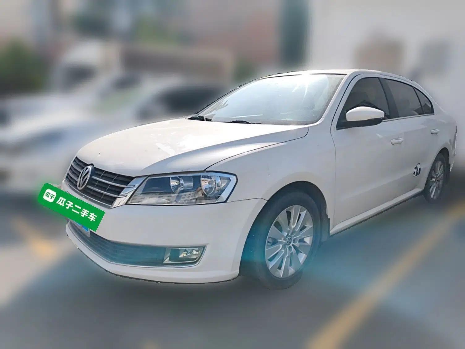 Volkswagen Lavida 2013 Restyled Classic 1.6L Manual Comfort Edition — миниатюра 1