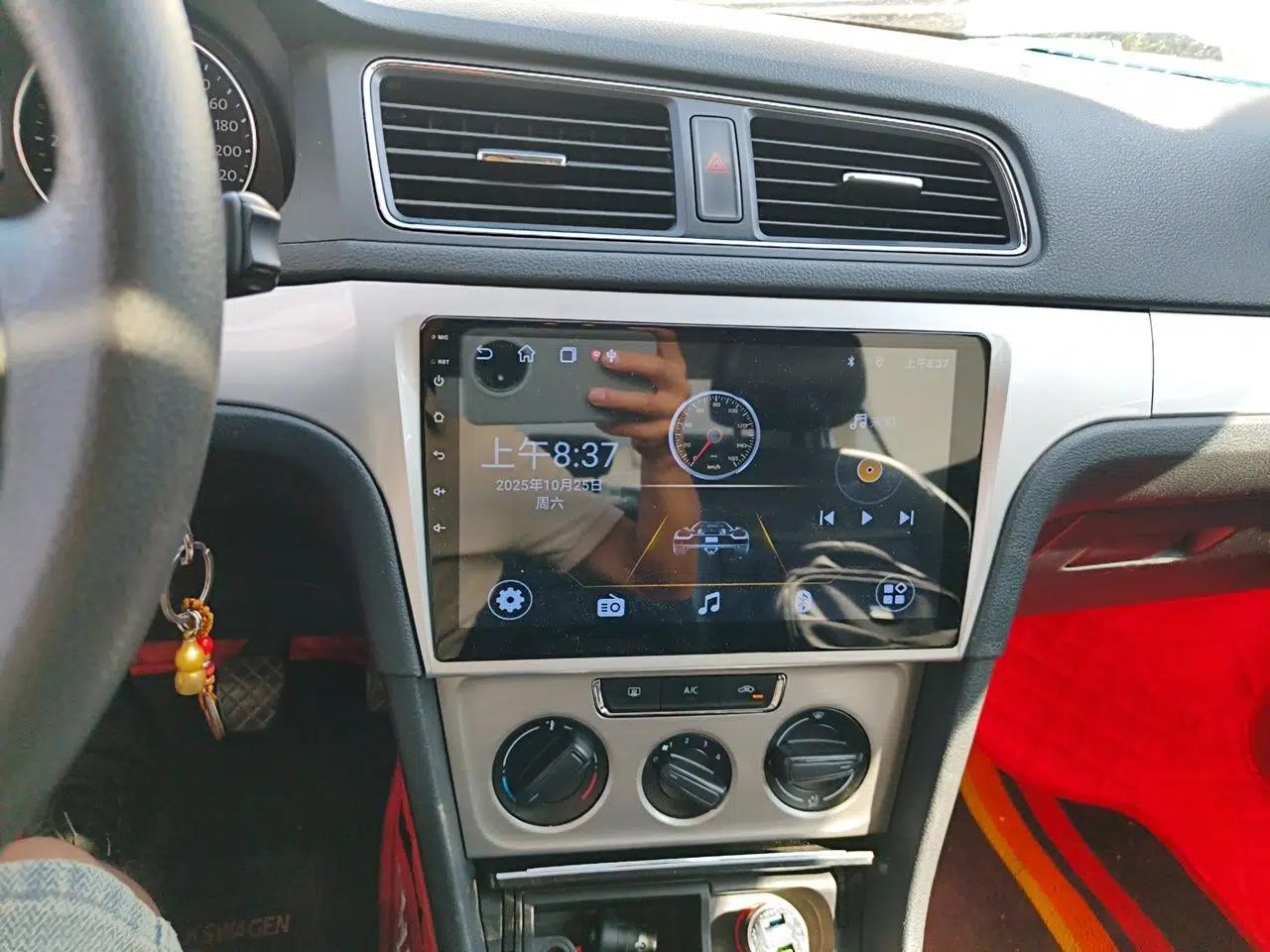 Volkswagen Lavida 2013 Restyled Classic 1.6L Manual Comfort Edition — миниатюра 13