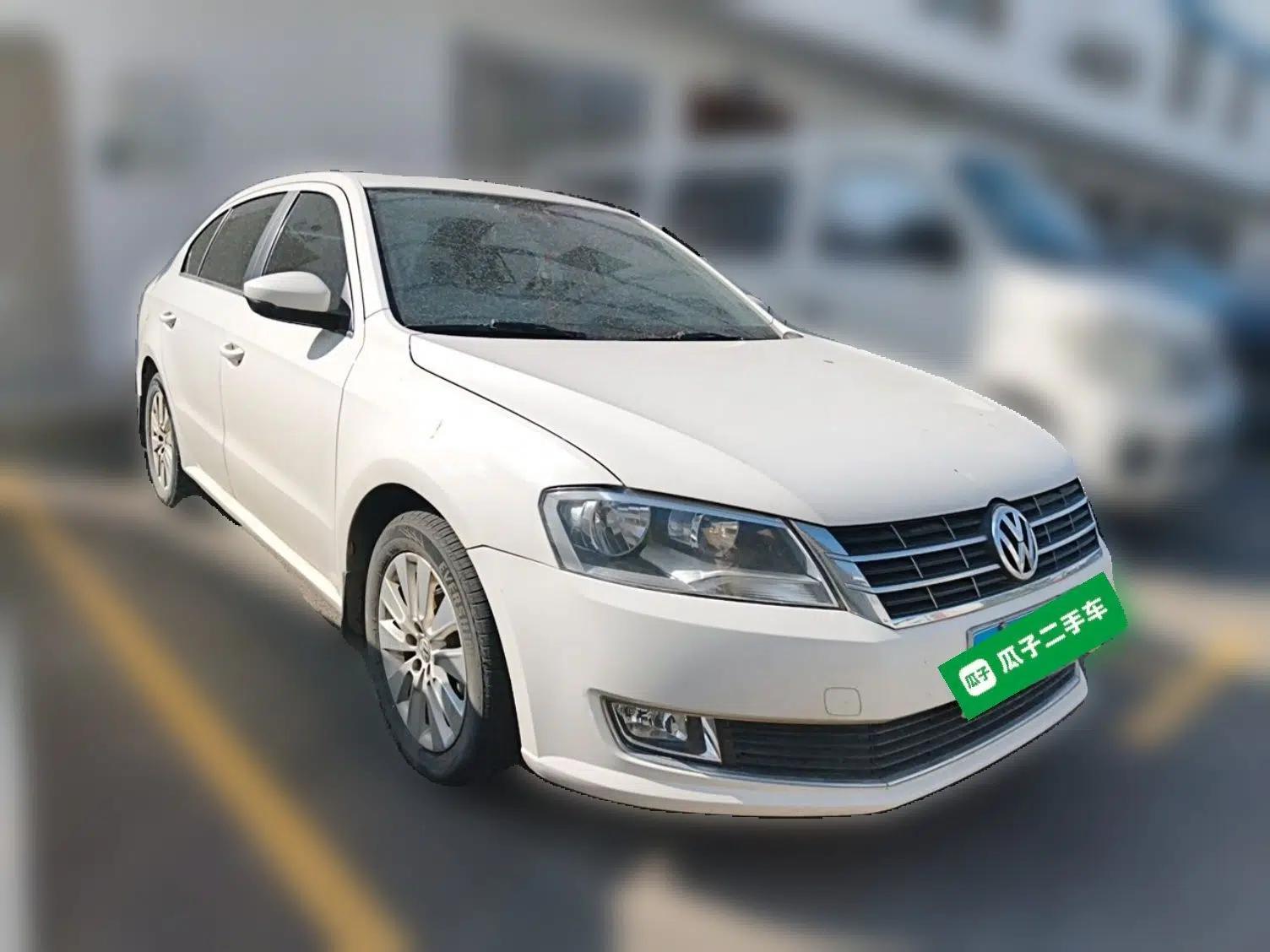 Volkswagen Lavida 2013 Restyled Classic 1.6L Manual Comfort Edition — миниатюра 3