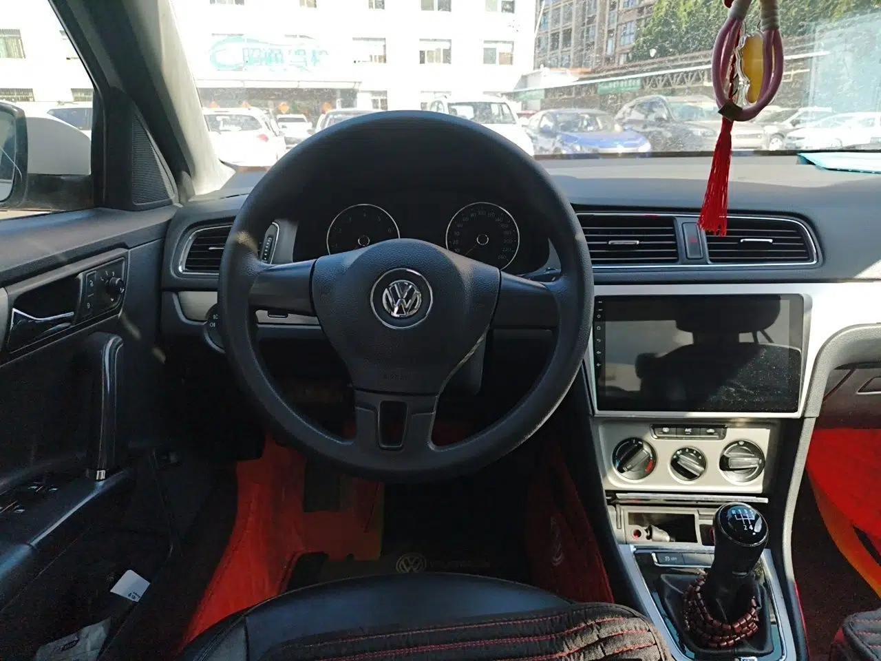 Volkswagen Lavida 2013 Restyled Classic 1.6L Manual Comfort Edition — миниатюра 10
