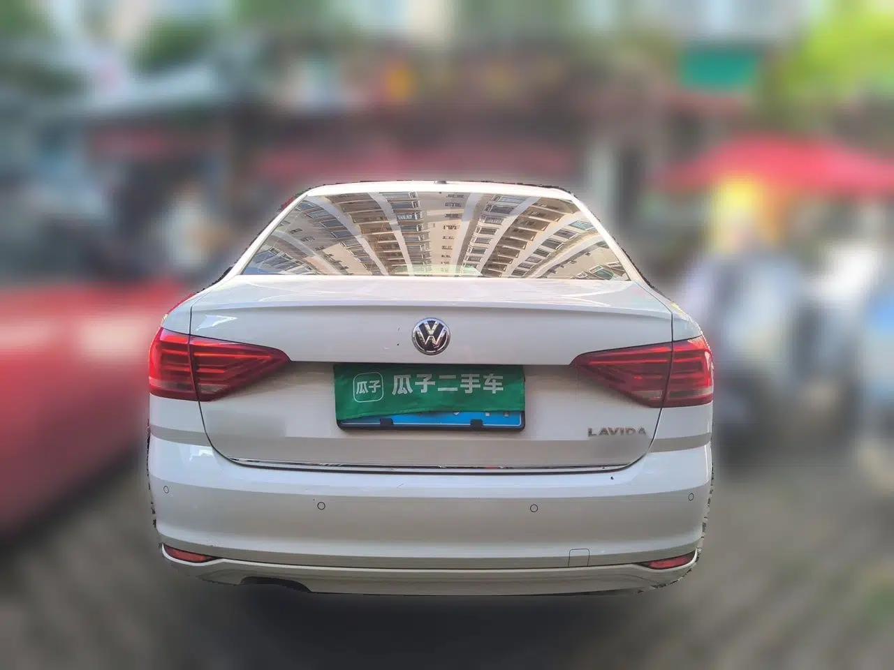 Volkswagen Lavida 2015 230TSI Manual Comfort Edition — миниатюра 3