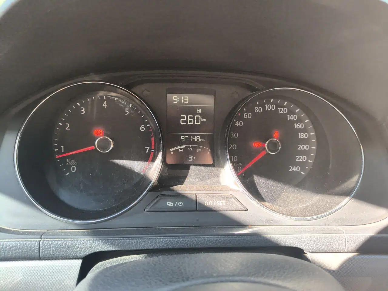 Volkswagen Lavida 2015 230TSI Manual Comfort Edition — миниатюра 9