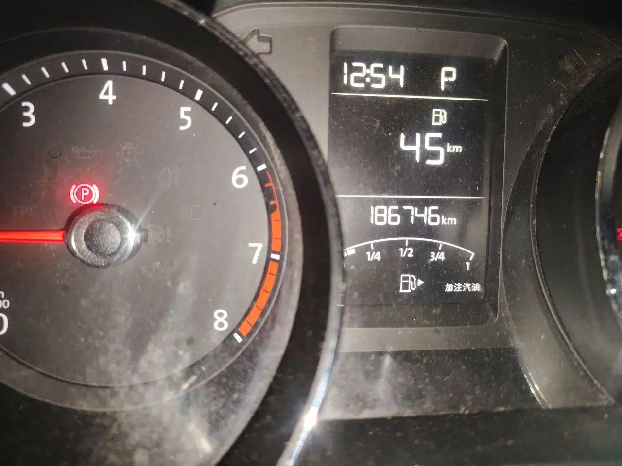Volkswagen Lavida 2017 1.6L Automatic Comfort Edition — миниатюра 12
