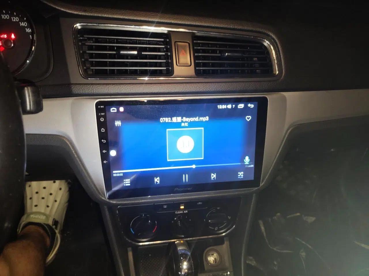 Volkswagen Lavida 2017 1.6L Automatic Comfort Edition — миниатюра 13
