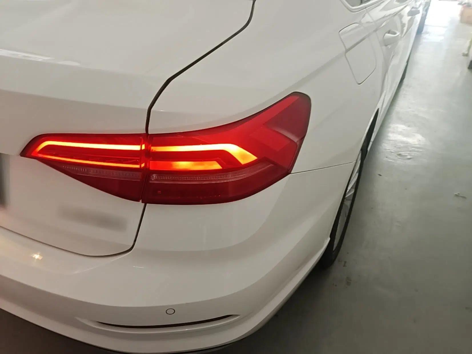 Volkswagen Lavida 2018 1.5L Automatic Comfort Edition China V Standard — миниатюра 9