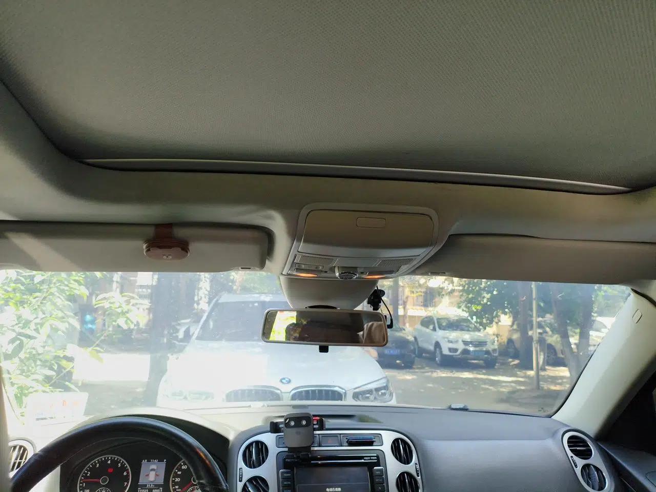 Volkswagen Tiguan 2013 1.8TSI Automatic Two-Wheel Drive Luxury Model — миниатюра 18
