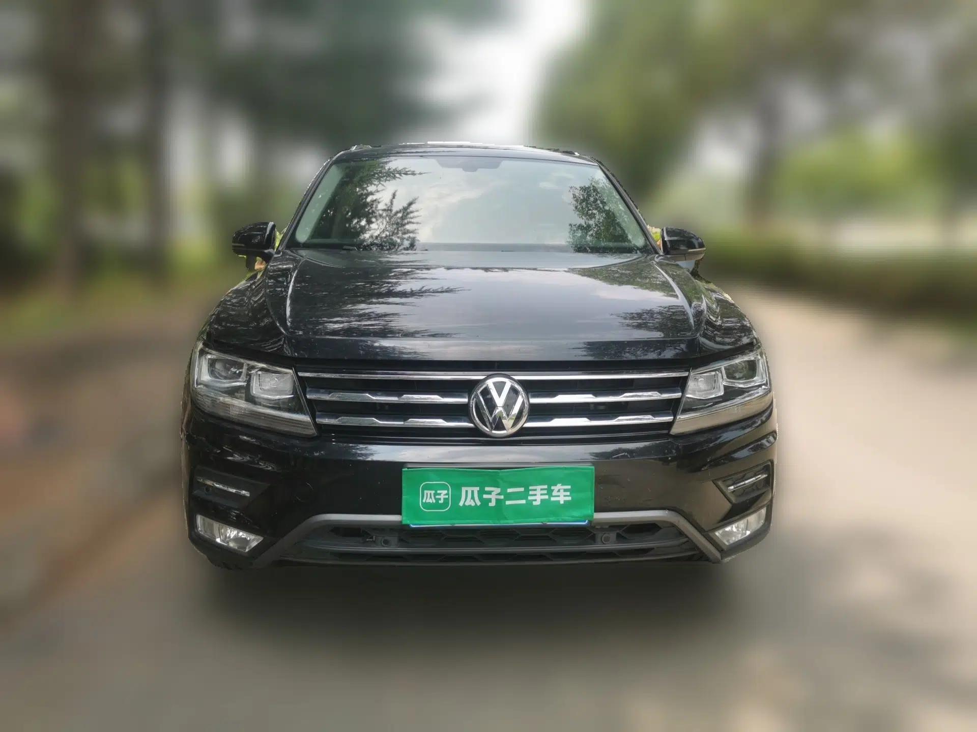 Volkswagen Tiguan L 2020 330TSI Automatic Two-Wheel Drive Smart Luxury Edition China VI Standard — миниатюра 2
