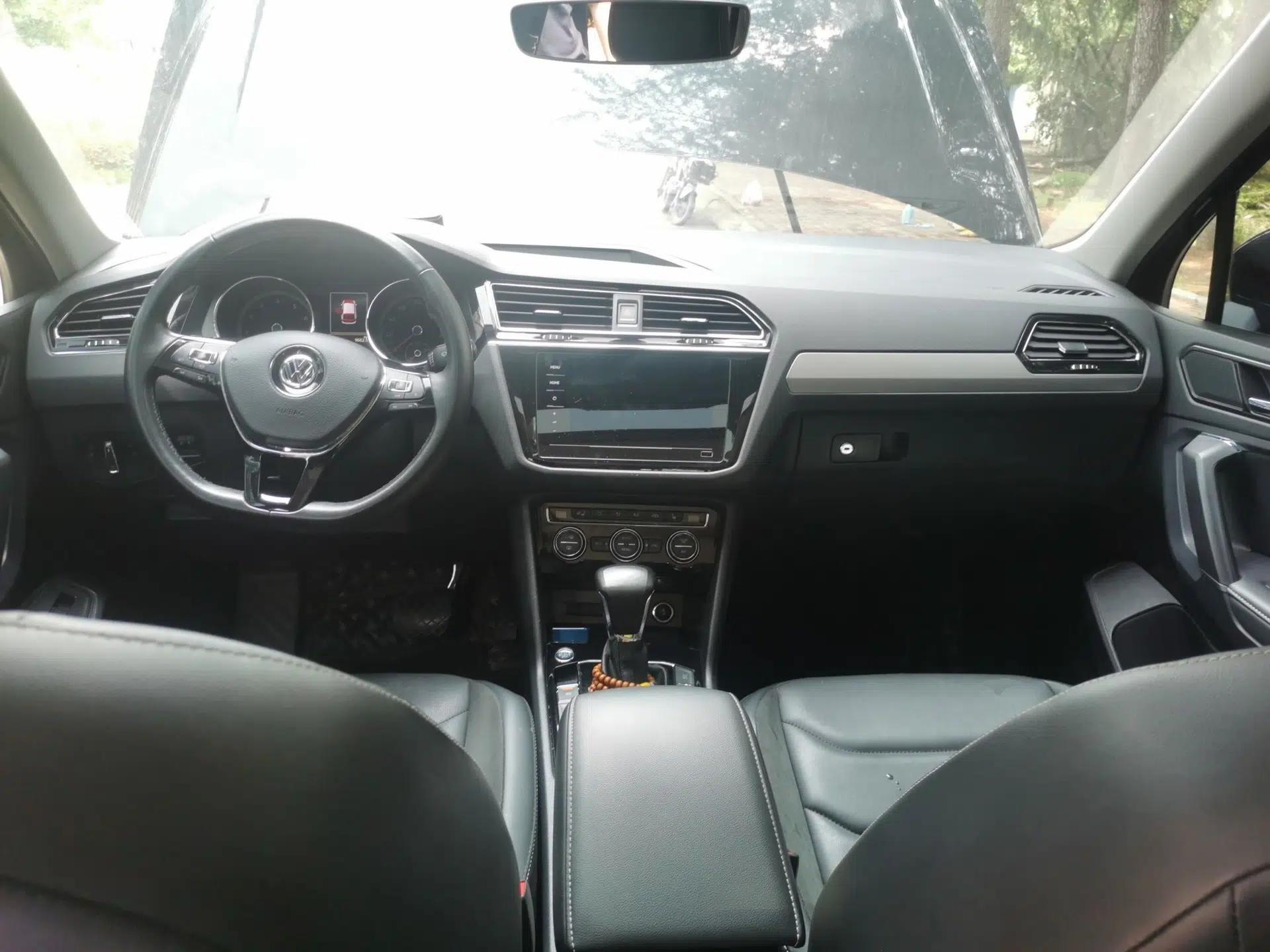Volkswagen Tiguan L 2020 330TSI Automatic Two-Wheel Drive Smart Luxury Edition China VI Standard — миниатюра 9