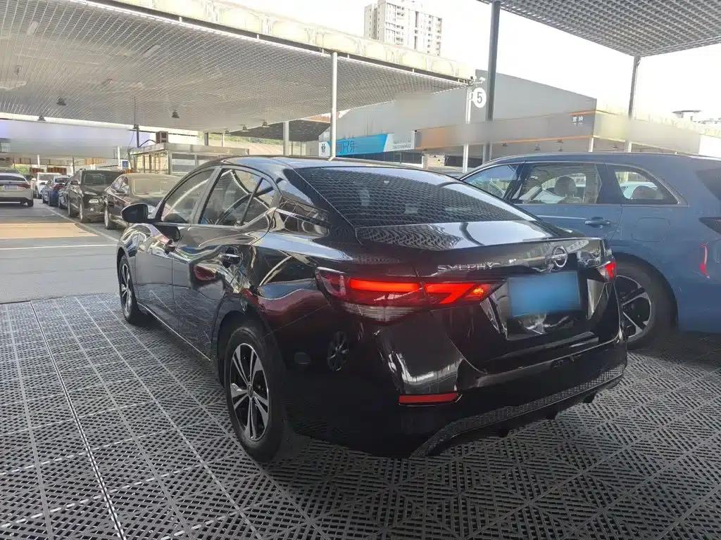 Nissan Sylphy 2022 1.6L XL CVT Enjoy Edition — миниатюра 5
