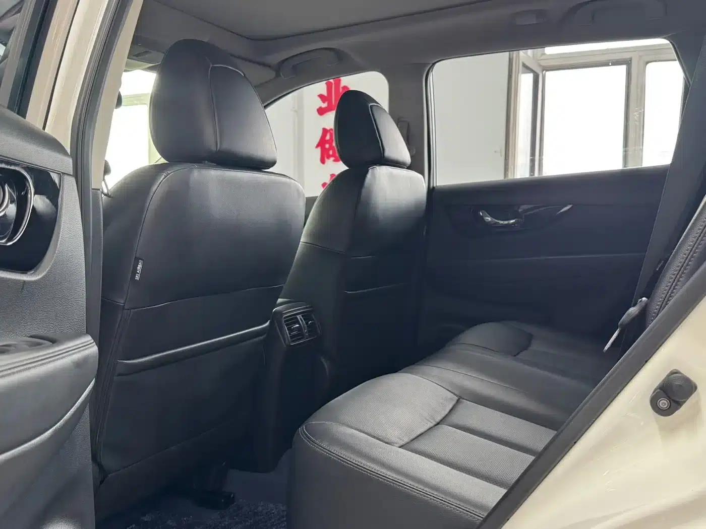 Nissan X-Trail 2022 Facelift 2.0L 2WD Intelligent Connectivity Premium Edition — миниатюра 10