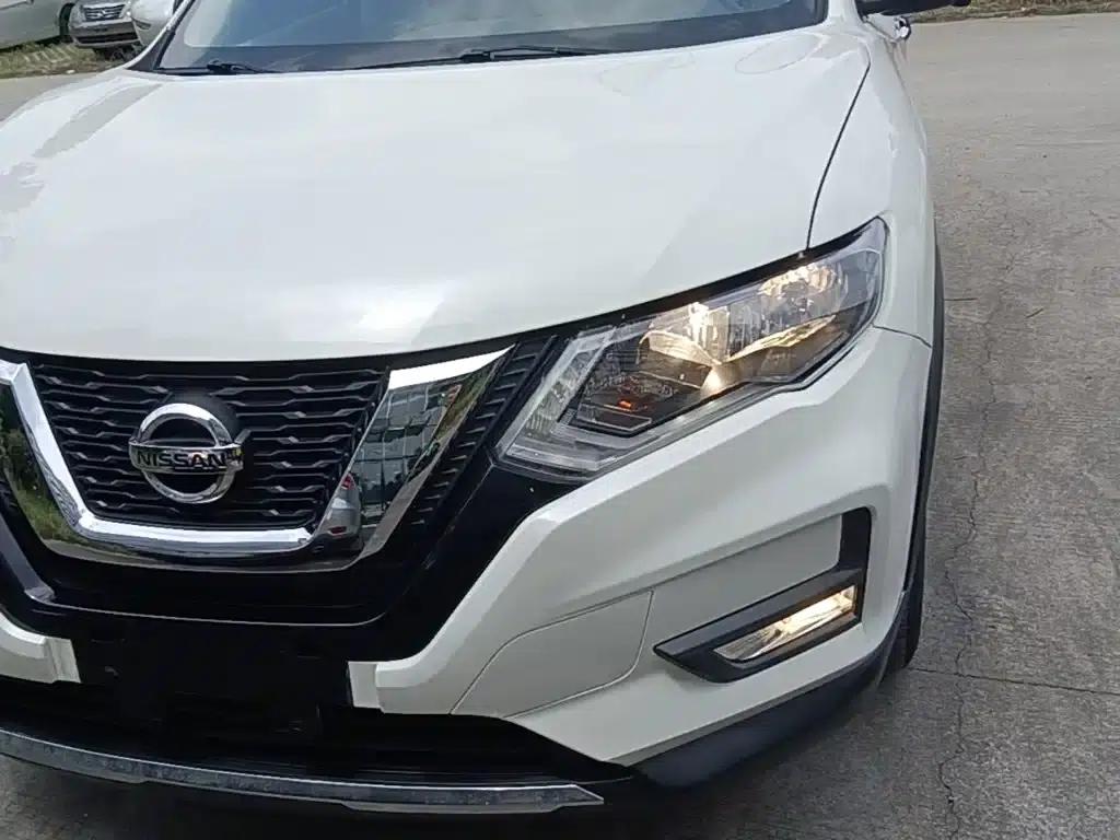 Nissan X-Trail 2017 2.5L CVT Luxury 4WD — миниатюра 18