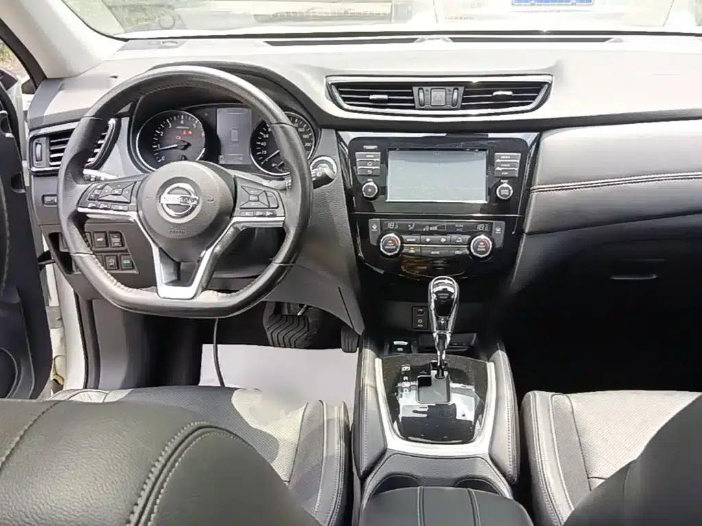 Nissan X-Trail 2017 2.5L CVT Luxury 4WD — миниатюра 6