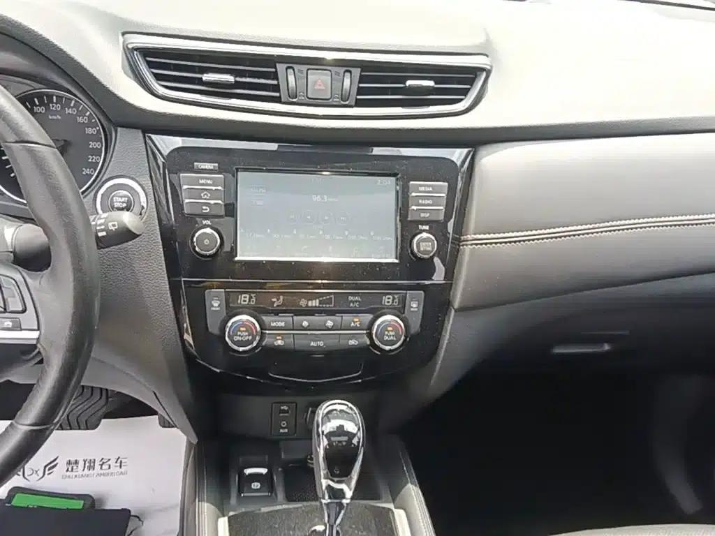 Nissan X-Trail 2017 2.5L CVT Luxury 4WD — миниатюра 9
