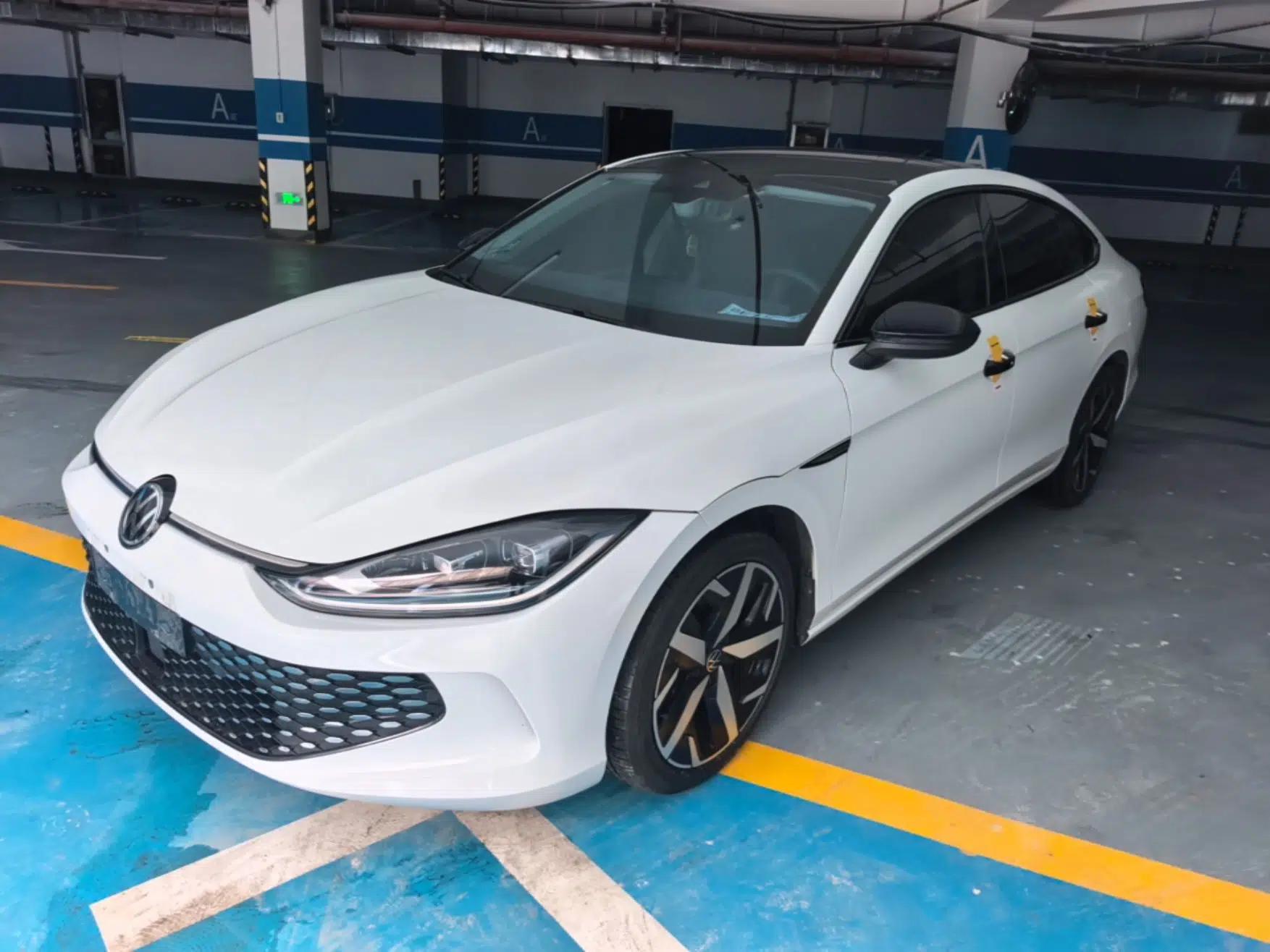 Volkswagen Lamando 2024 Lavida L 280TSI DSG Cool & Spicy Edition — миниатюра 1