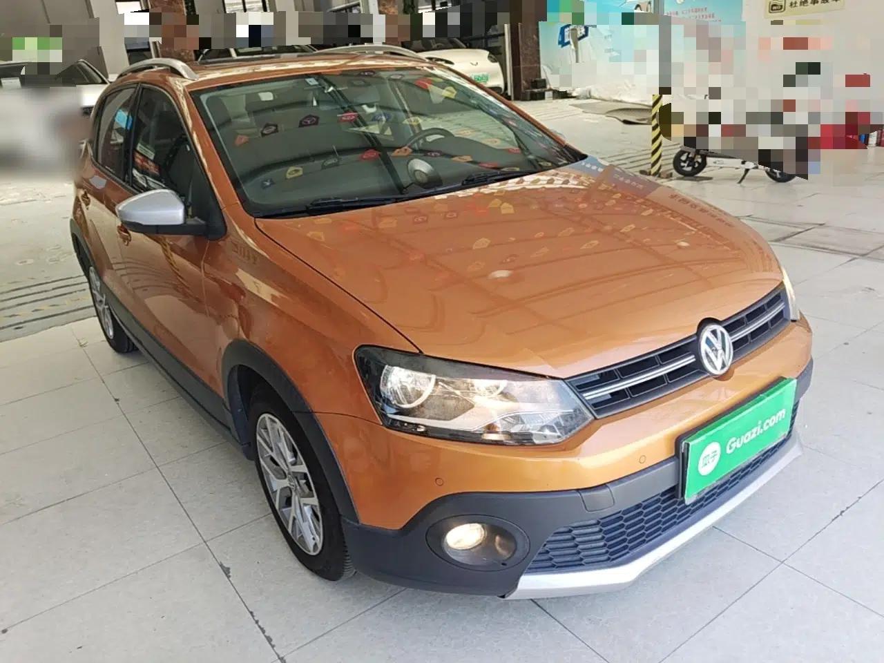 Volkswagen Polo 2014 1.6L Cross Polo Automatic — миниатюра 3