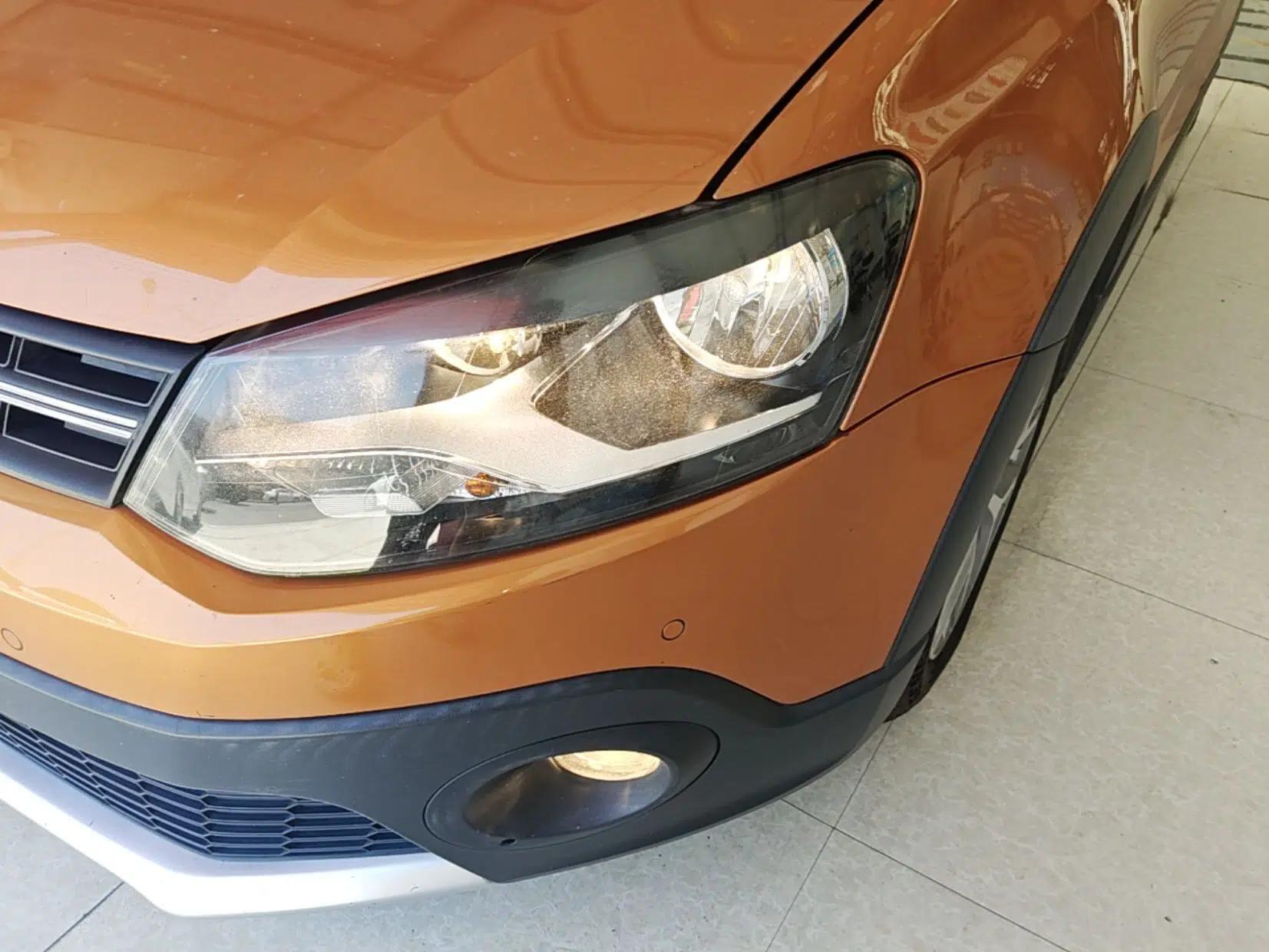 Volkswagen Polo 2014 1.6L Cross Polo Automatic — миниатюра 8