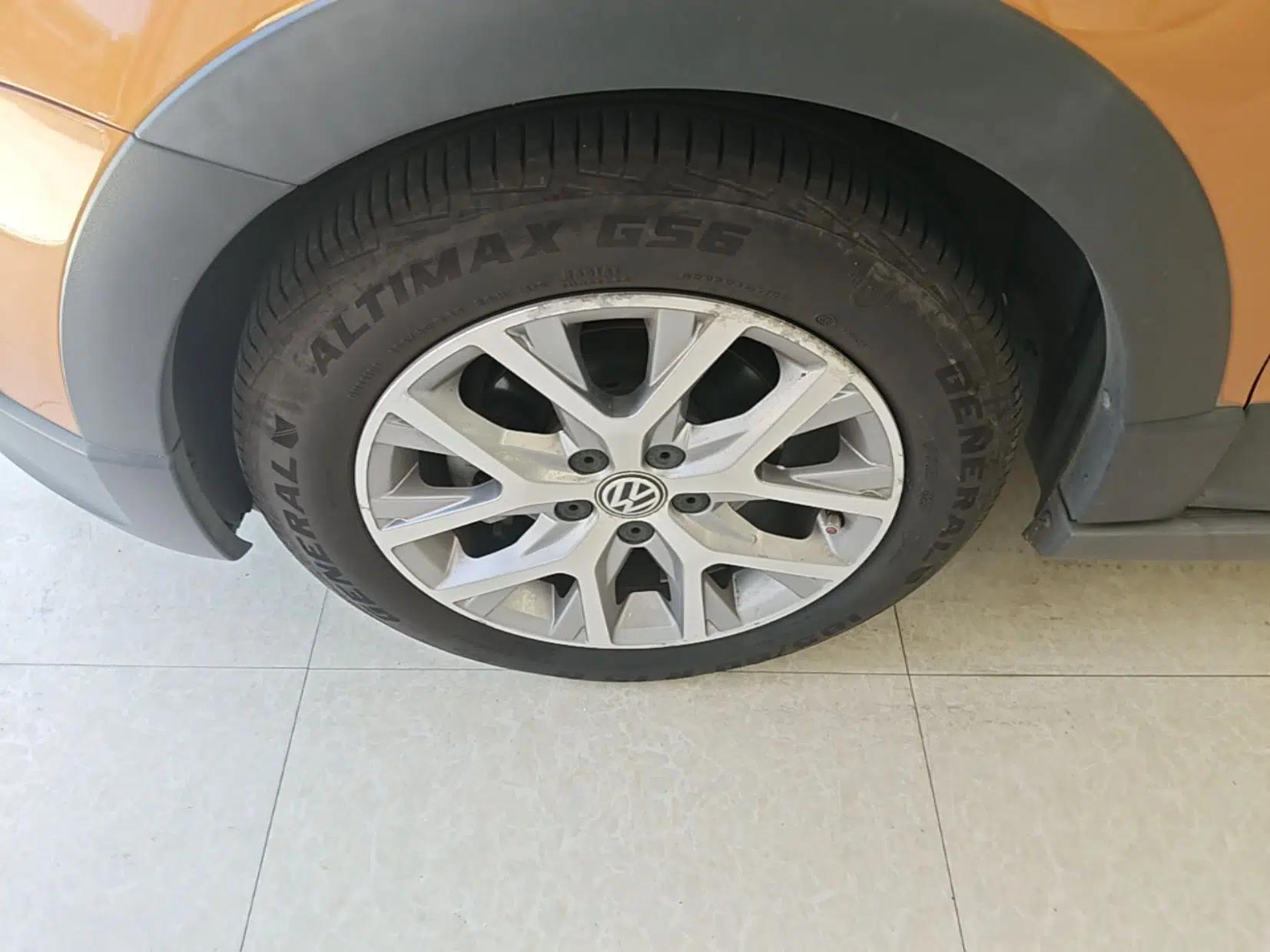 Volkswagen Polo 2014 1.6L Cross Polo Automatic — миниатюра 10