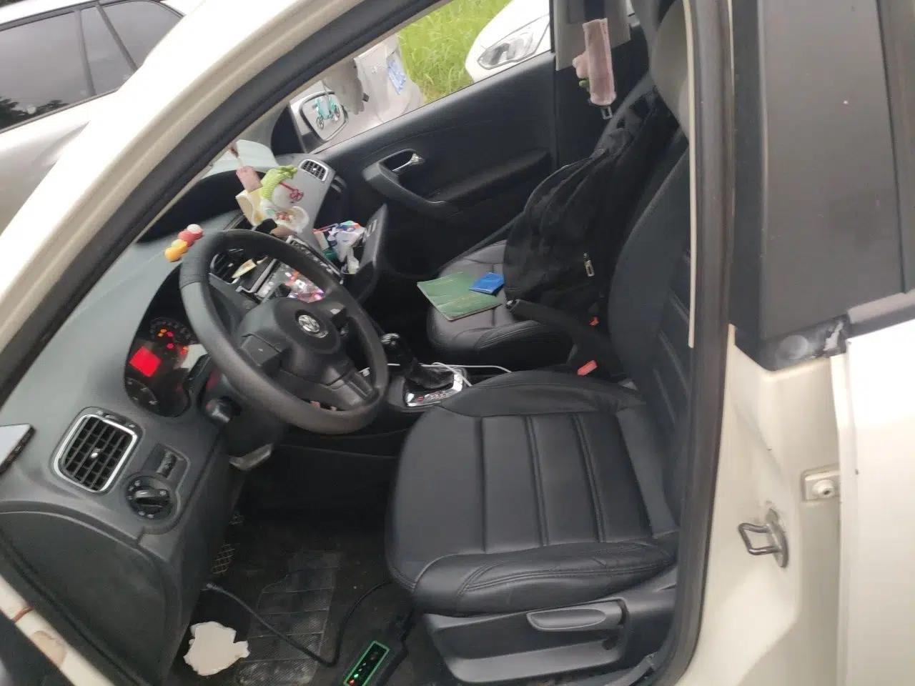 Volkswagen Polo 2011 1.6L Automatic ZhiShang Version — миниатюра 15