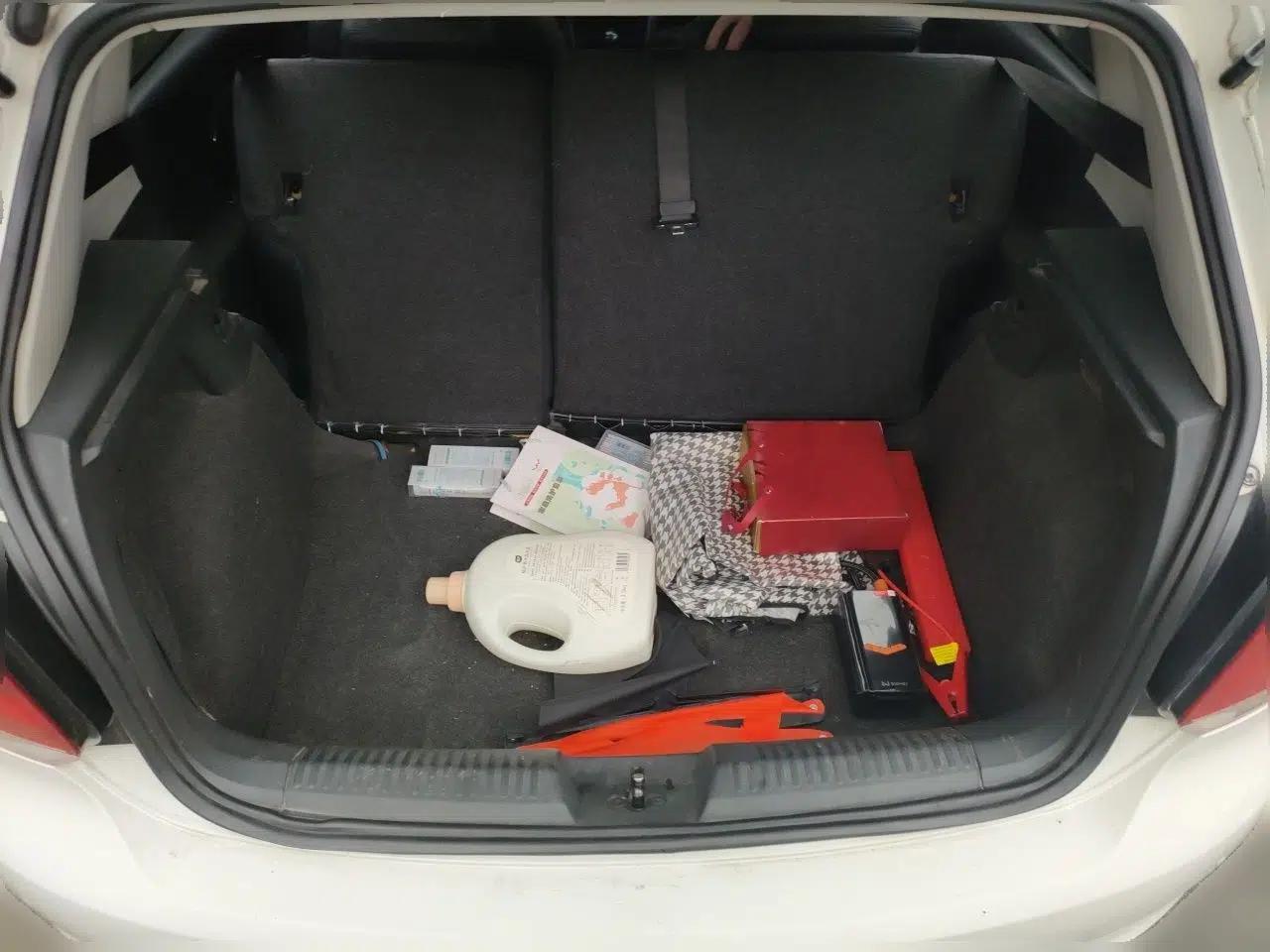 Volkswagen Polo 2011 1.6L Automatic ZhiShang Version — миниатюра 19