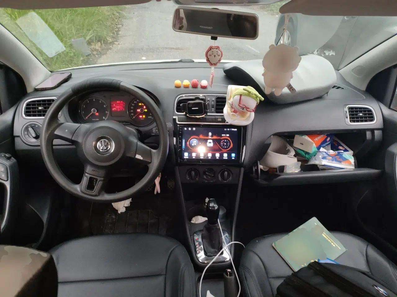 Volkswagen Polo 2011 1.6L Automatic ZhiShang Version — миниатюра 9