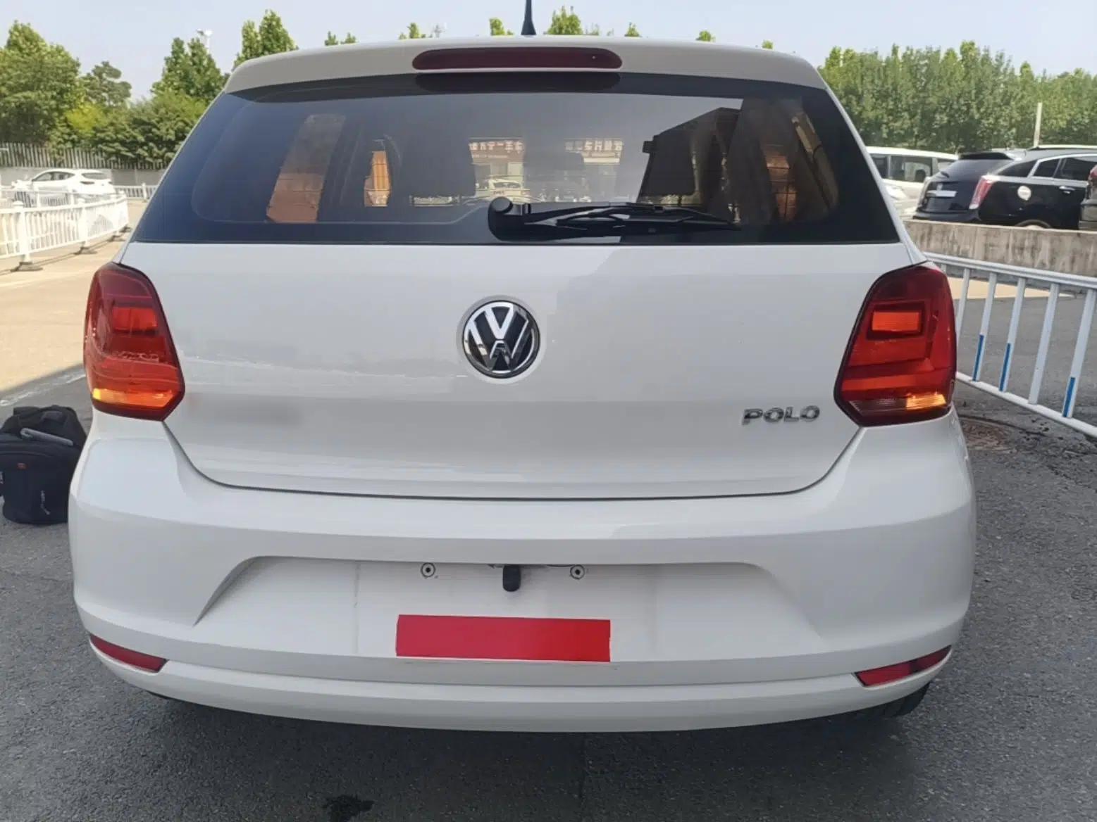 Volkswagen Polo 2016 1.4L Automatic Trendy Model — миниатюра 5