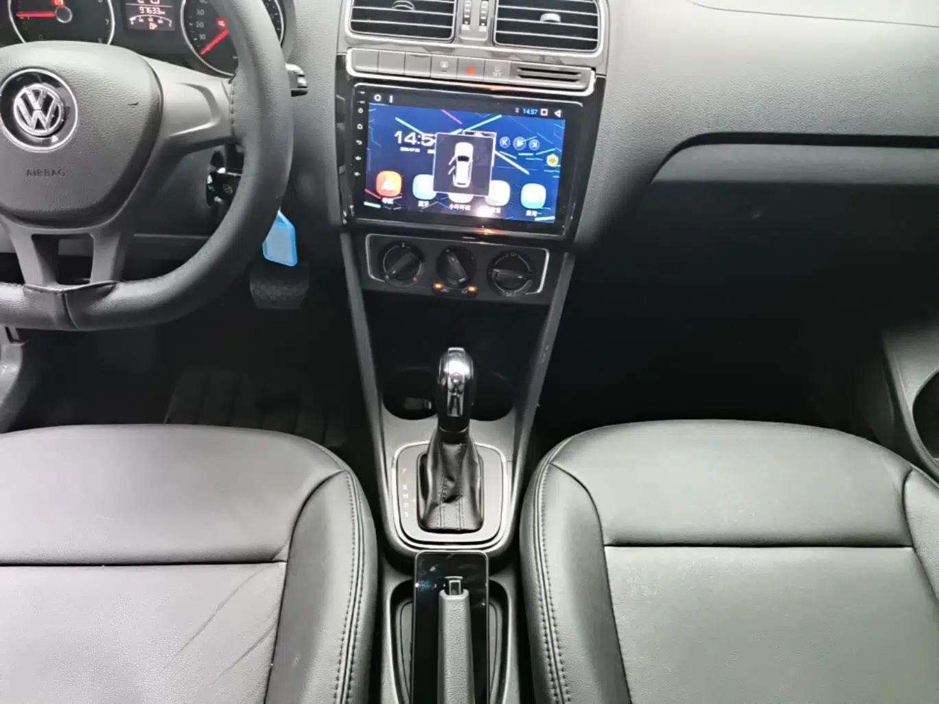 Volkswagen Polo 2014 1.6L Automatic Comfort Edition — миниатюра 16