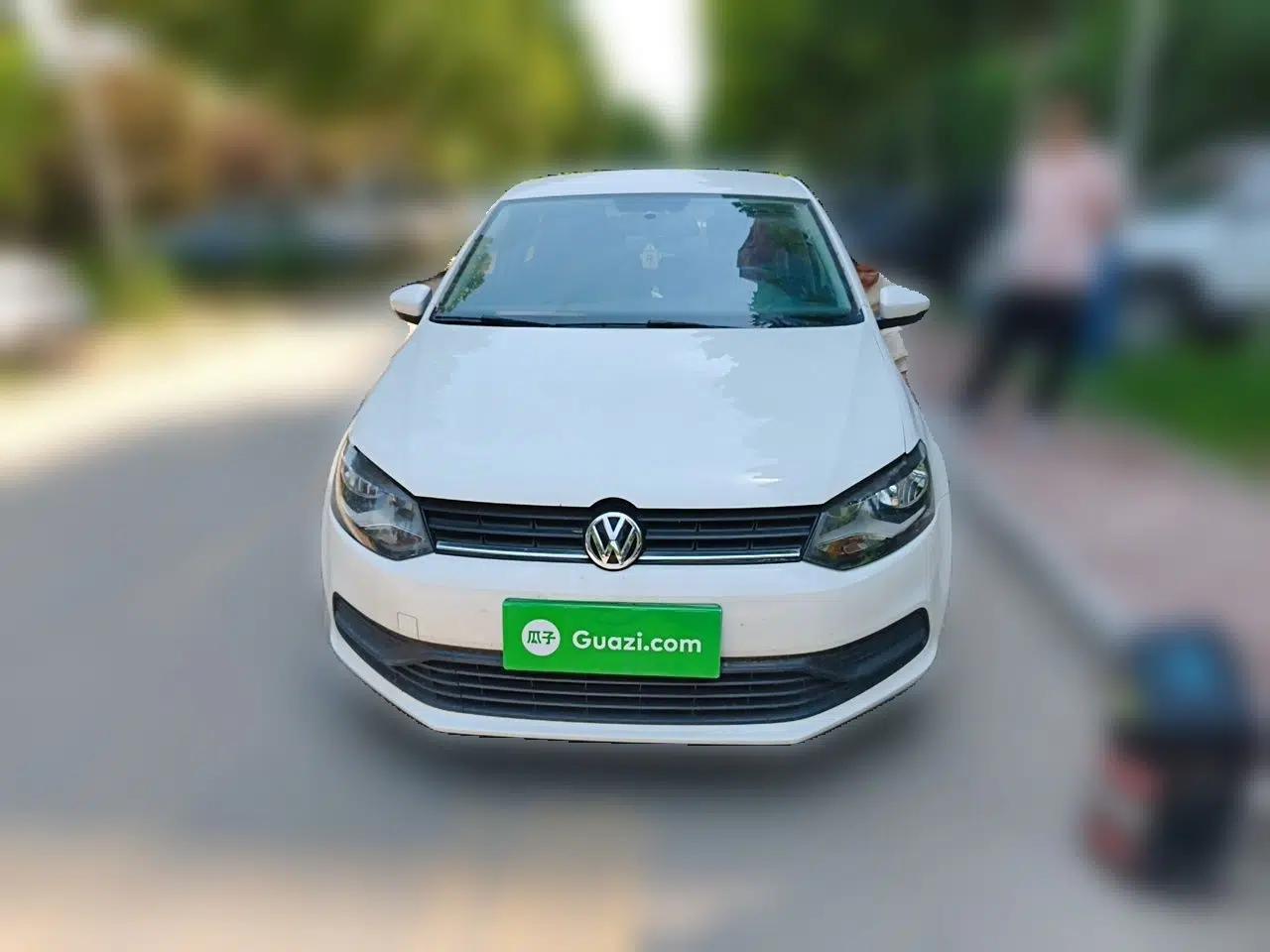 Volkswagen Polo 2016 1.4L Manual Fashion Model — миниатюра 2
