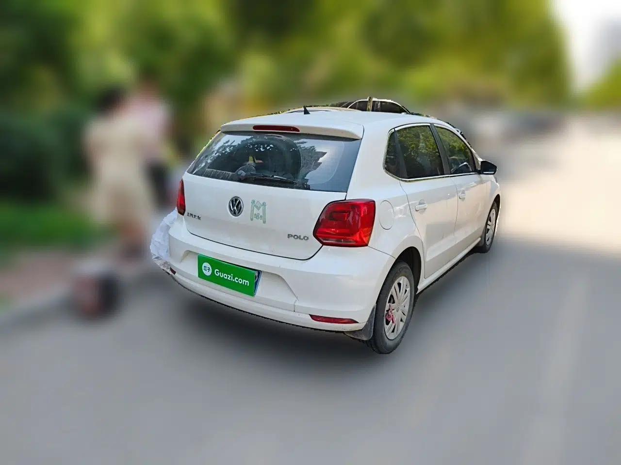Volkswagen Polo 2016 1.4L Manual Fashion Model — миниатюра 6