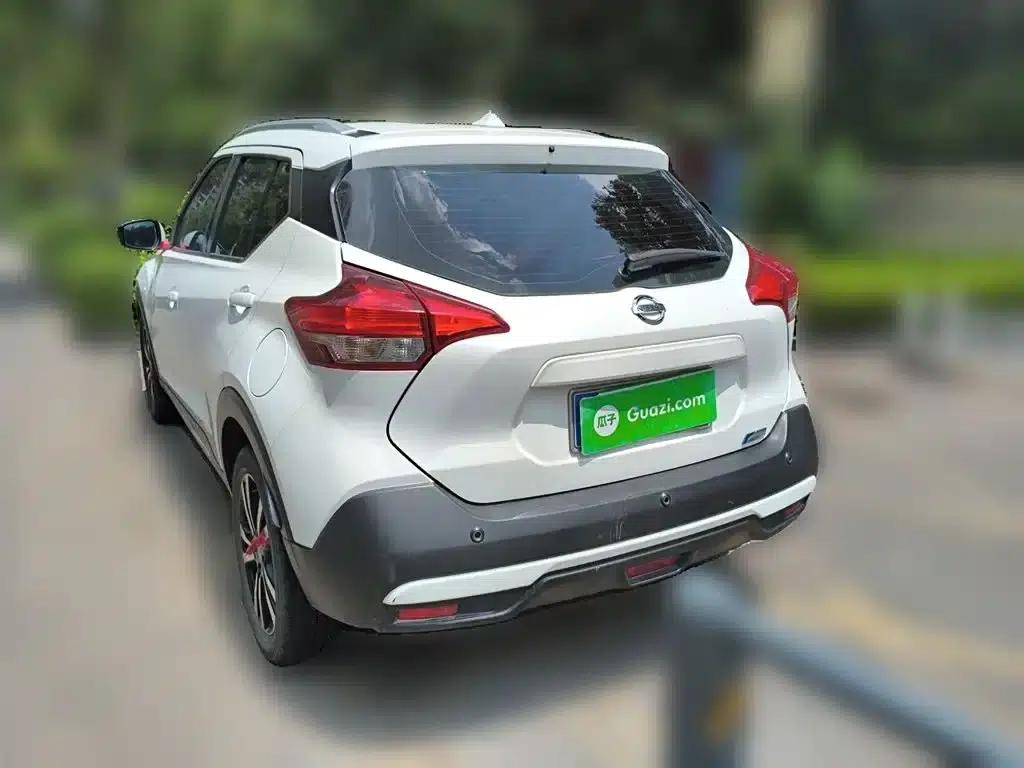 Nissan Kicks 2017 1.5L CVT Cool Edition — миниатюра 4