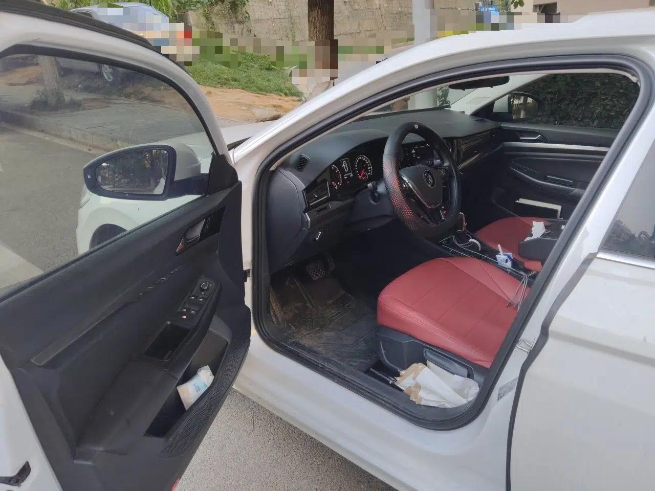 Volkswagen Bora 2021 1.5L Automatic Elite Smart Connect Edition — миниатюра 16