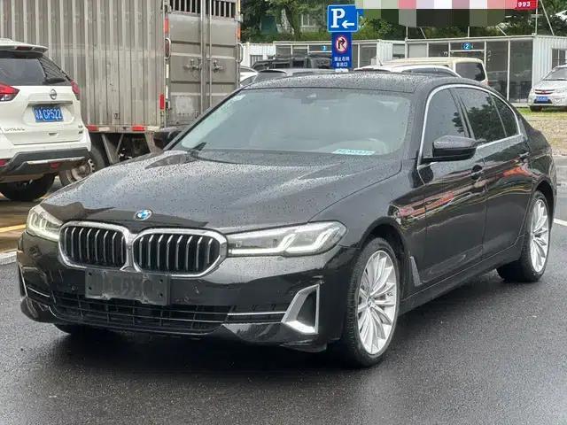 2022 BMW 5 Series 530Li Leading Luxury Package — миниатюра 1