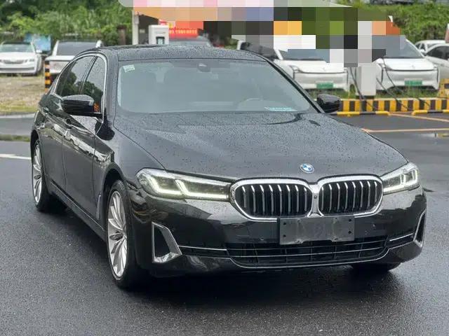 2022 BMW 5 Series 530Li Leading Luxury Package — миниатюра 3