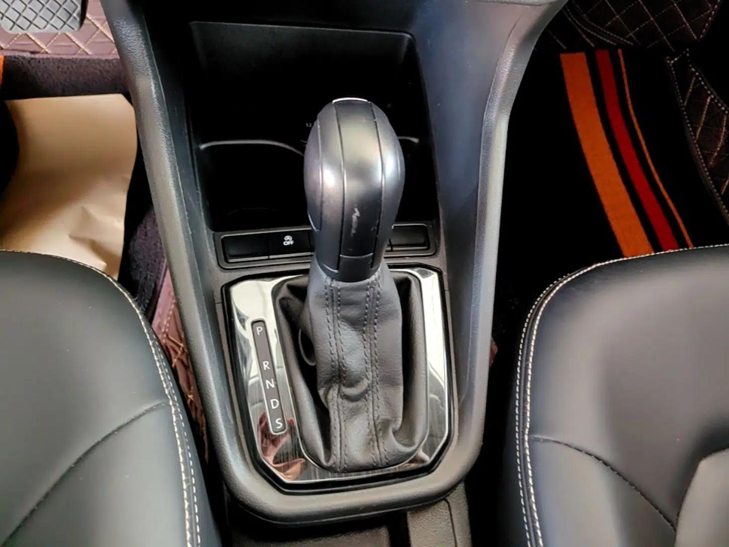 Volkswagen Santana 2019 1.5L Automatic Fashion Edition China VI — миниатюра 16