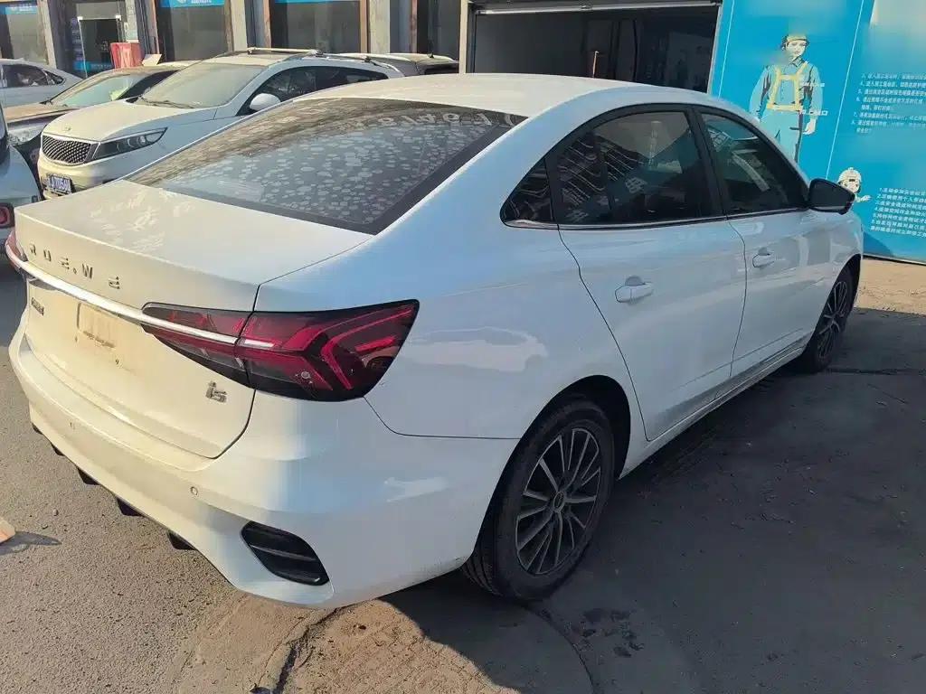 Roewe i5 2021 Facelift 1.5L CVT Diamond Edition — миниатюра 7