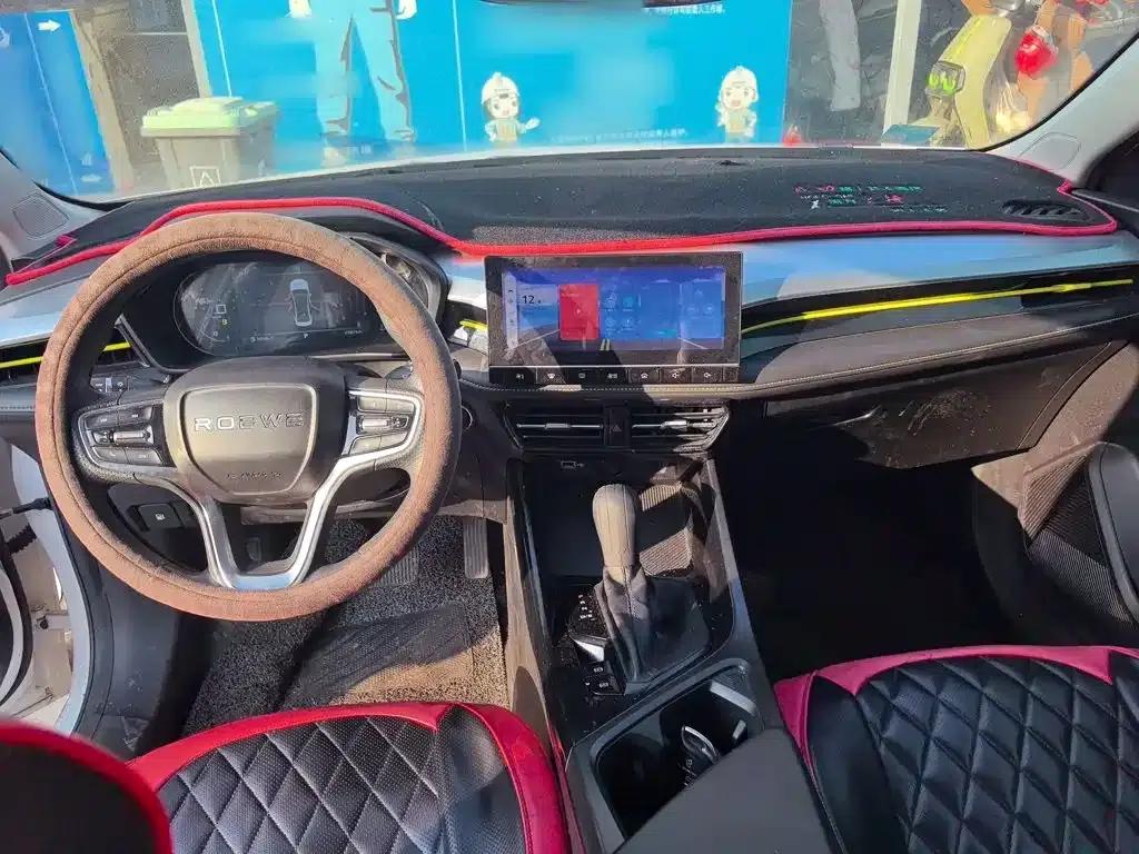 Roewe i5 2021 Facelift 1.5L CVT Diamond Edition — миниатюра 10