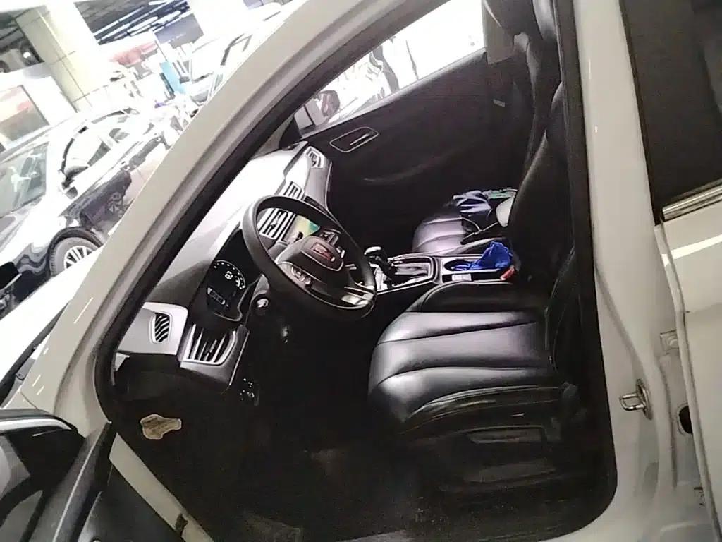 Roewe i5 2020 1.5L Automatic 4G Connected Leading Flagship Edition — миниатюра 15