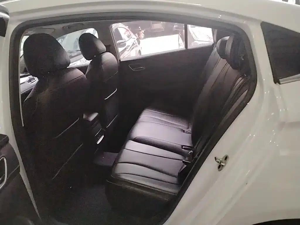 Roewe i5 2020 1.5L Automatic 4G Connected Leading Flagship Edition — миниатюра 17