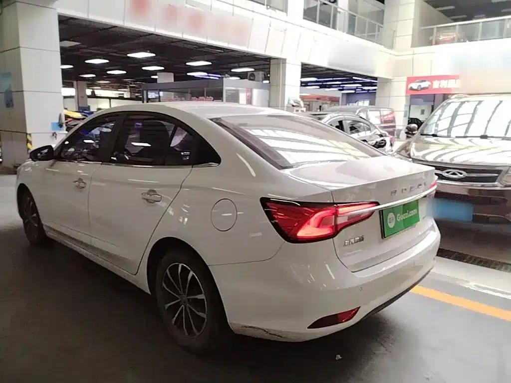 Roewe i5 2020 1.5L Automatic 4G Connected Leading Flagship Edition — миниатюра 5