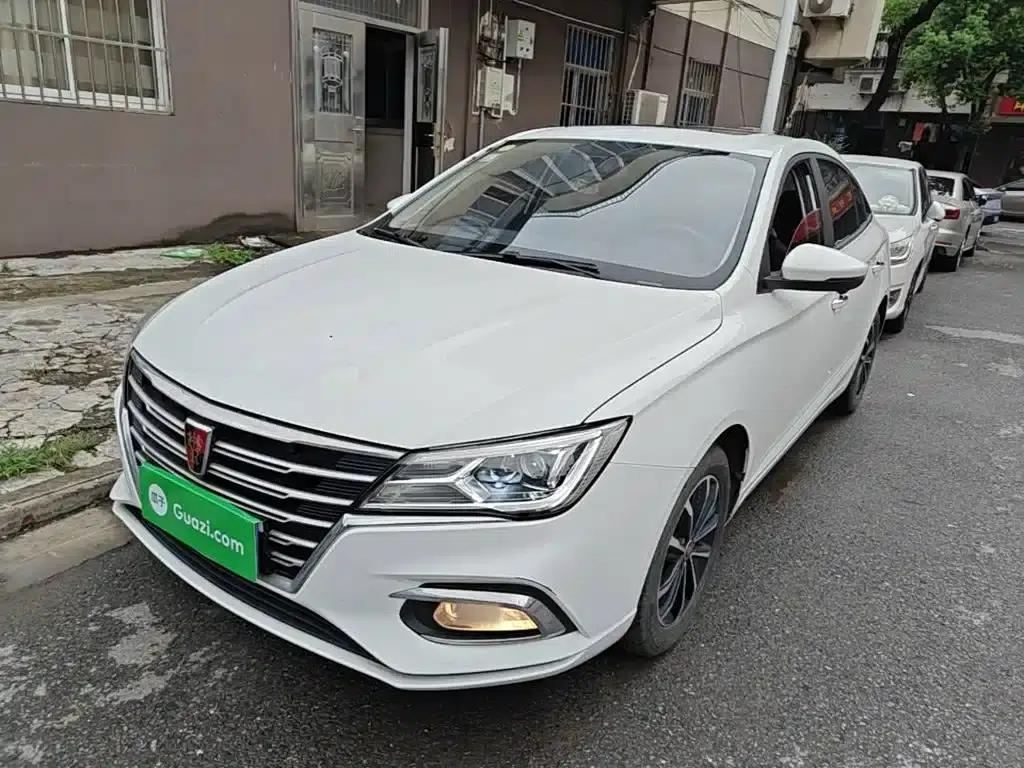Roewe i5 2020 1.5L Automatic 4G Connected Leading Flagship Edition — миниатюра 1