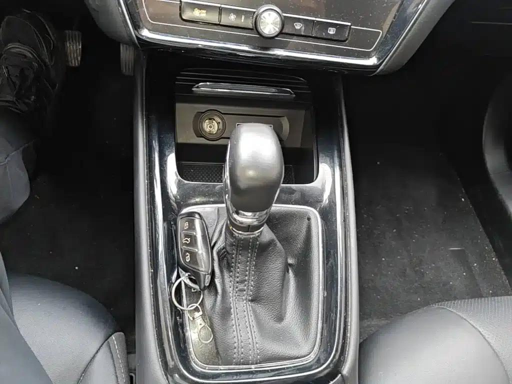 Roewe i5 2020 1.5L Automatic 4G Connected Leading Flagship Edition — миниатюра 14