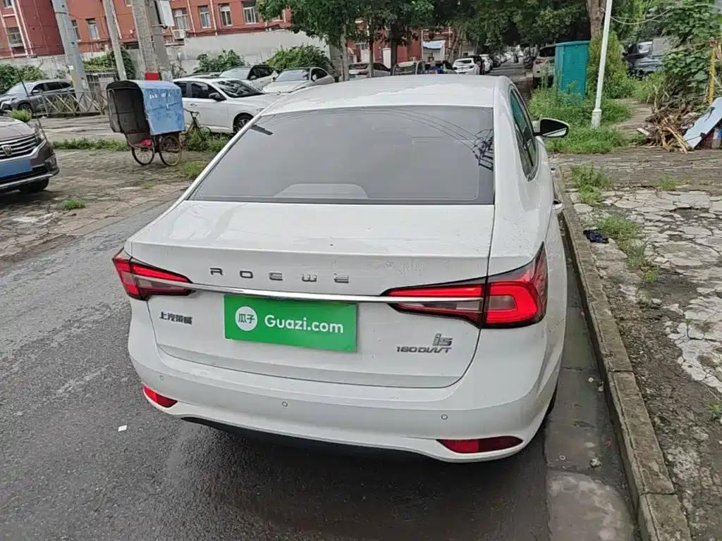 Roewe i5 2020 1.5L Automatic 4G Connected Leading Flagship Edition — миниатюра 6