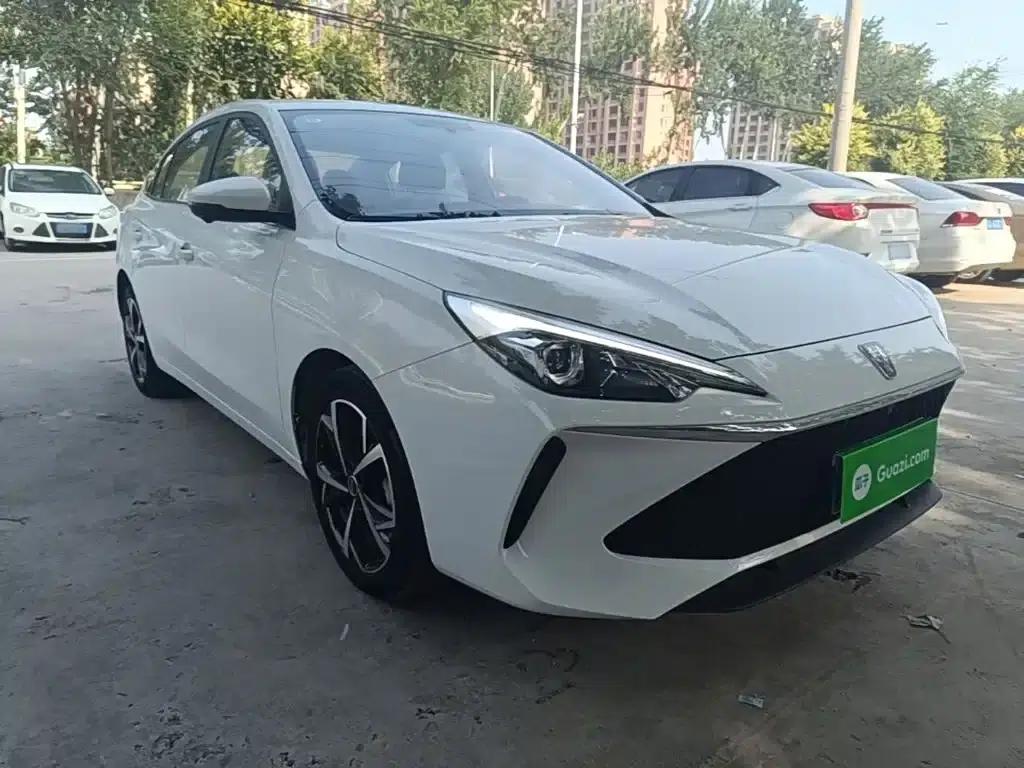 Roewe i5 2023 1.5L CVT Premium Edition — миниатюра 4