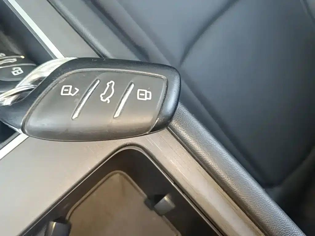 Roewe i5 2023 1.5L CVT Premium Edition — миниатюра 9