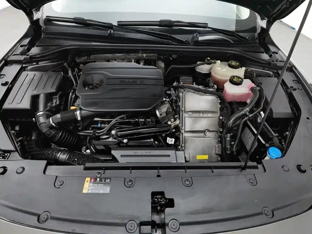 Roewe D7 2023 DMH 125km Flagship Edition — миниатюра 6