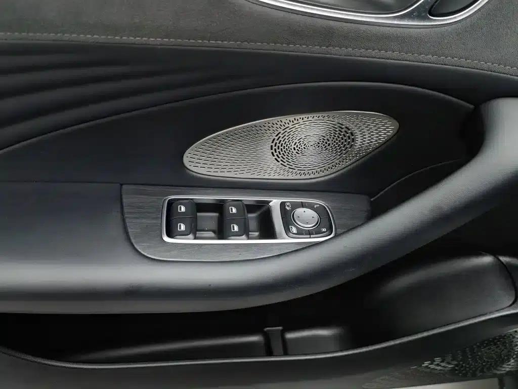 Roewe D7 2023 DMH 125km Flagship Edition — миниатюра 9