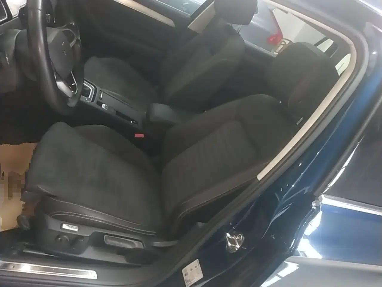 Volkswagen Variant 2021 2.0T Comfort Edition — миниатюра 24