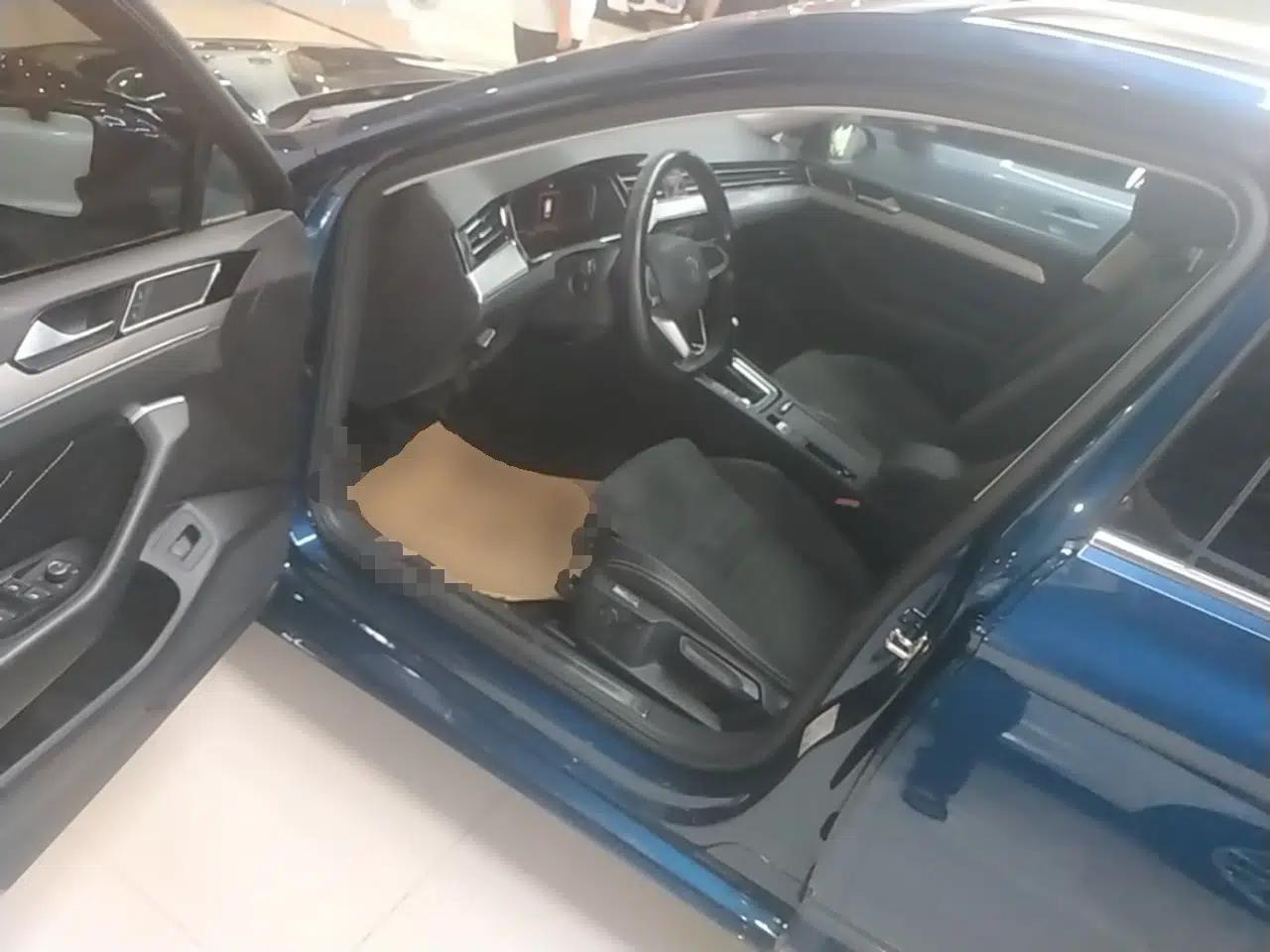 Volkswagen Variant 2021 2.0T Comfort Edition — миниатюра 25