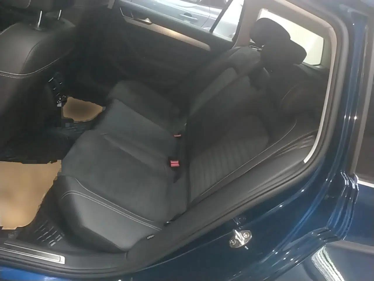 Volkswagen Variant 2021 2.0T Comfort Edition — миниатюра 27